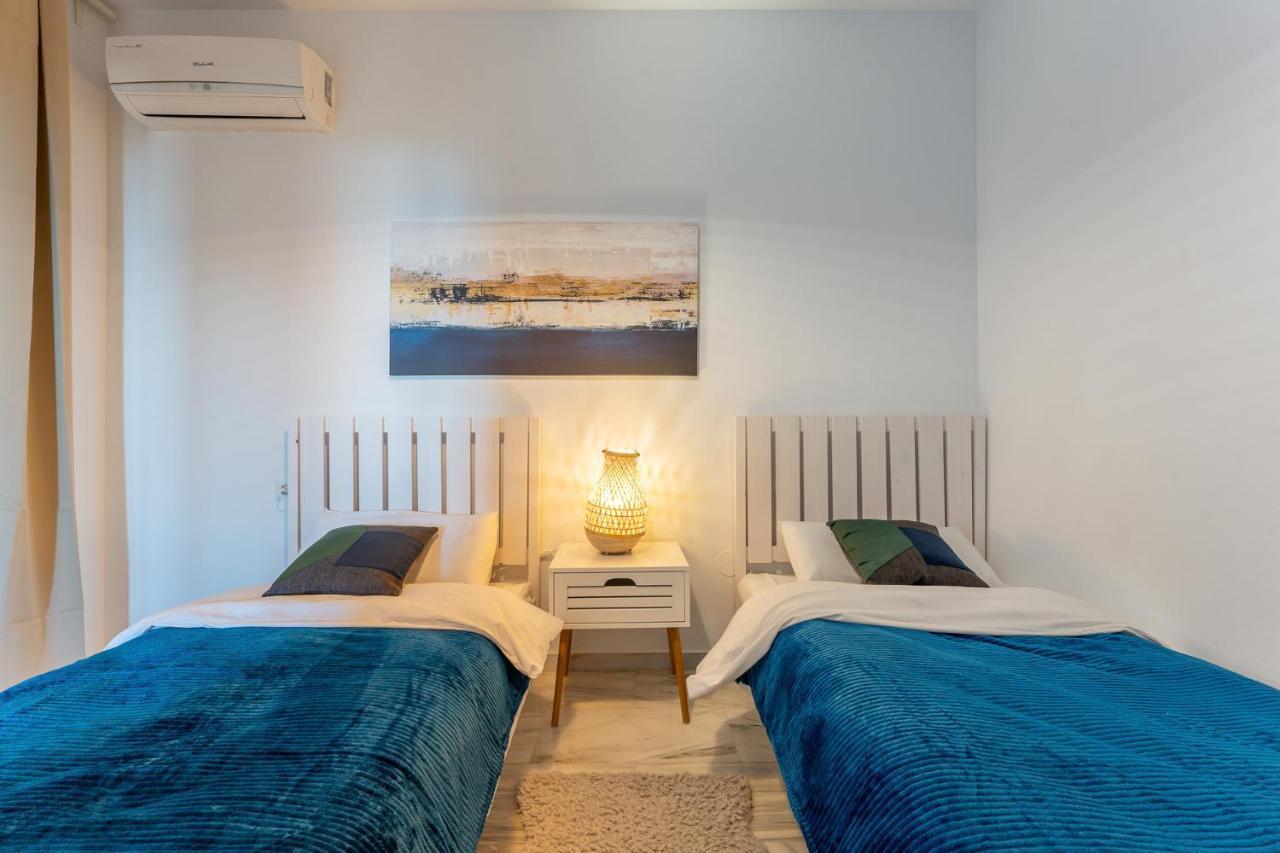 Benalmadena Beachfront Retreat Big Balcony And City Sea Views Apartment Exterior photo