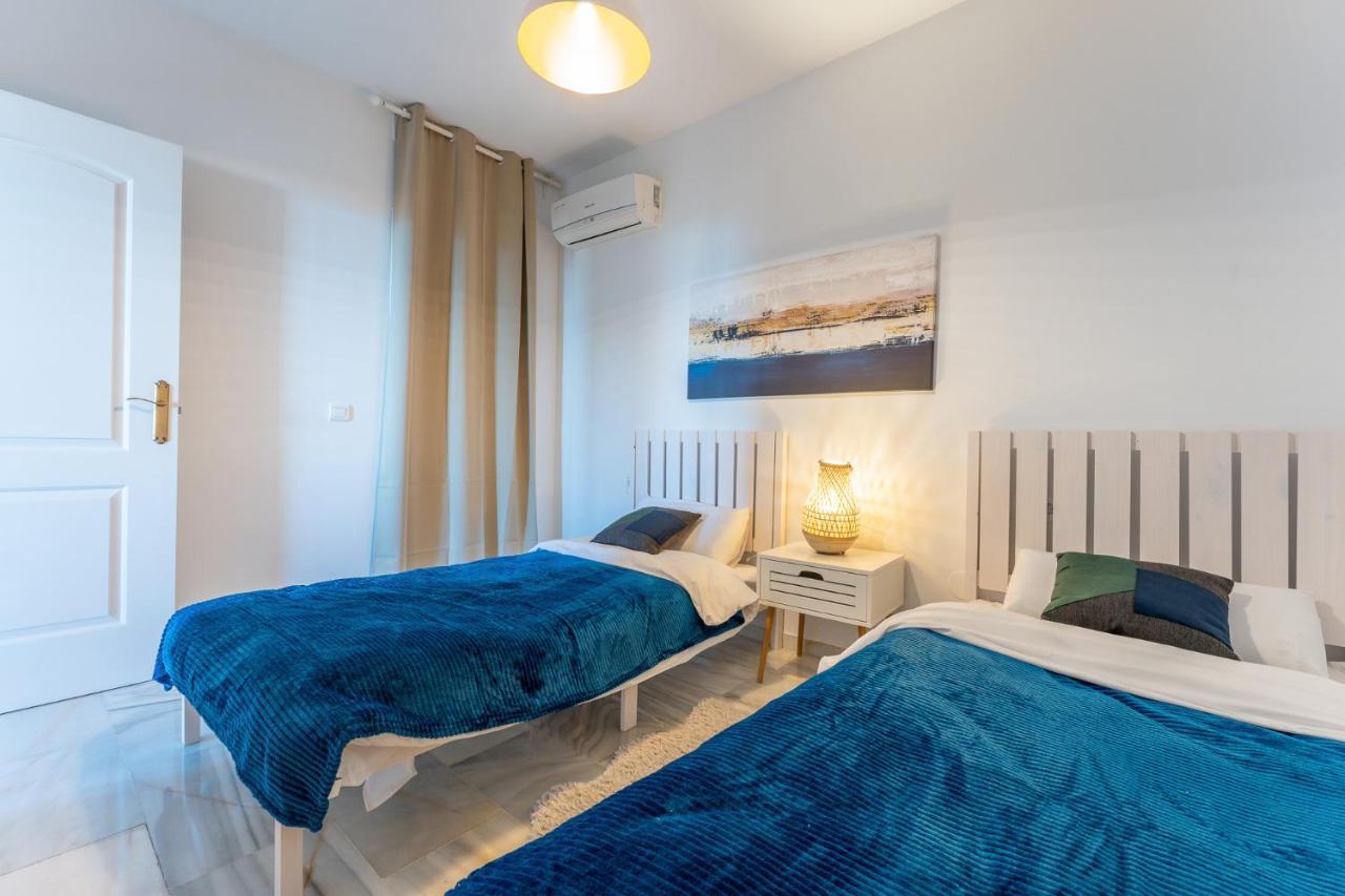 Benalmadena Beachfront Retreat Big Balcony And City Sea Views Apartment Exterior photo